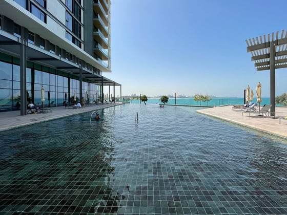 Seaside Charm | Modern Comfort | Bluewaters 4, picture 42