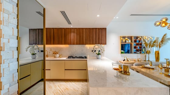 Serene Skyline | 3BR Luxury Oasis Fully Furnished, picture 6