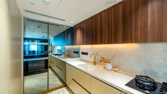 Serene Skyline | 3BR Luxury Oasis Fully Furnished, picture 7