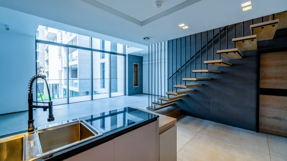 Spacious 2-Bedroom Duplex Apartment | The Terraces, picture 8