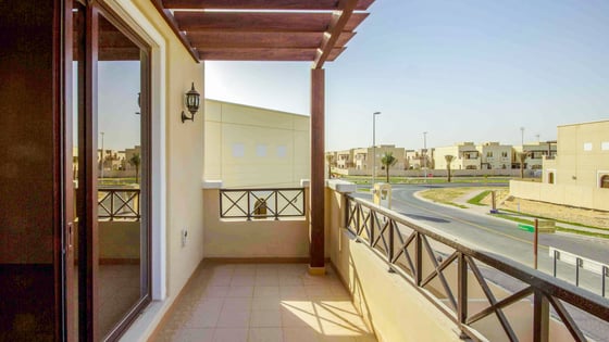 Exclusive Vacant Spacious 4BR Townhouse Single row, picture 15