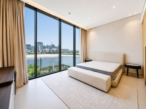 On Main Lagoon | Brand New | Open To Offers, picture 4