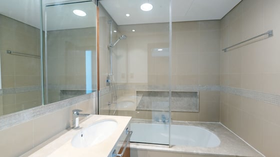 Exclusive| Burj and Fountain views | Vacant | On Higher Floor, picture 19