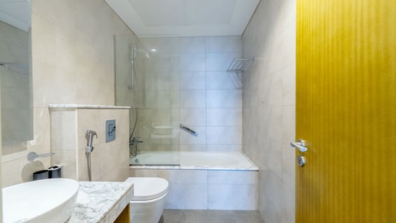 Skyline Luxury | Fully Furnished | Community Views, picture 14