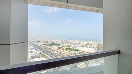 Skyline Luxury | Fully Furnished | Community Views, picture 15