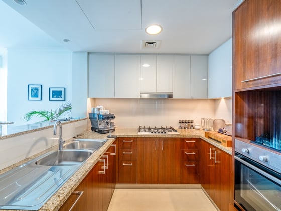Elegant Contemporary Apartment in Downtown Dubai, picture 6
