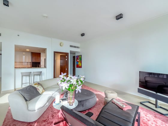Elegant Contemporary Apartment in Downtown Dubai, picture 2