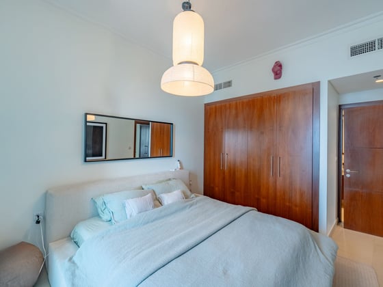 Elegant Contemporary Apartment in Downtown Dubai, picture 12