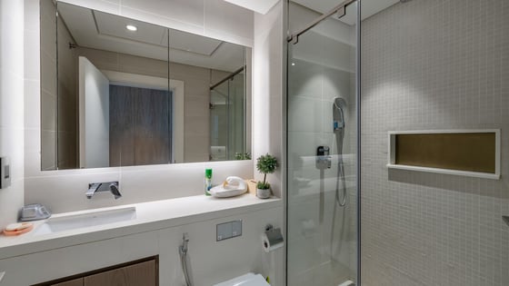 Furnished 2BR | Sea and Burj Al Arab View | Prime, picture 13