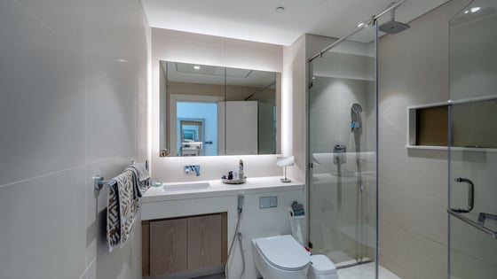 Furnished 2BR | Sea and Burj Al Arab View | Prime, picture 15