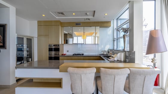 Furnished 2BR | Sea and Burj Al Arab View | Prime, picture 5