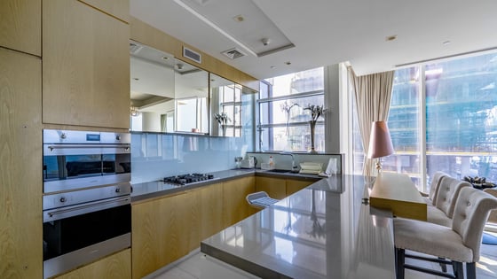 Furnished 2BR | Sea and Burj Al Arab View | Prime, picture 6