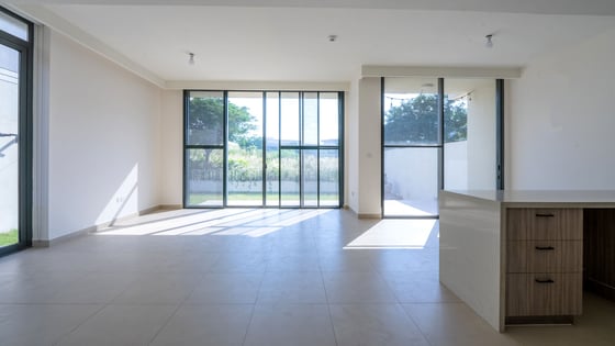 Golf course View | Single row | Vacant | Rooftop, picture 4