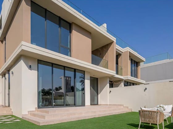 Golf course View | Single row | Vacant | Rooftop, picture 1