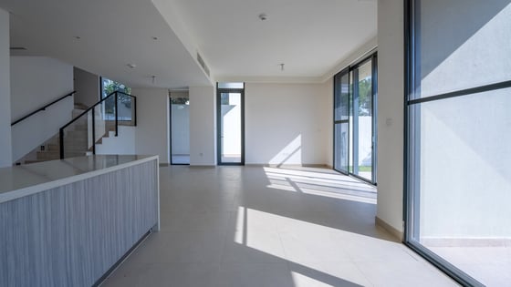 Golf course View | Single row | Vacant | Rooftop, picture 5