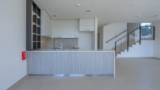 Golf course View | Single row | Vacant | Rooftop, picture 7