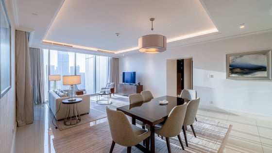 Skyline Serenity | Luxurious Living | 3-Bedroom Apartment, picture 2