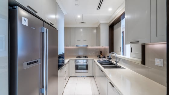 Skyline Serenity | Luxurious Living | 3-Bedroom Apartment, picture 7