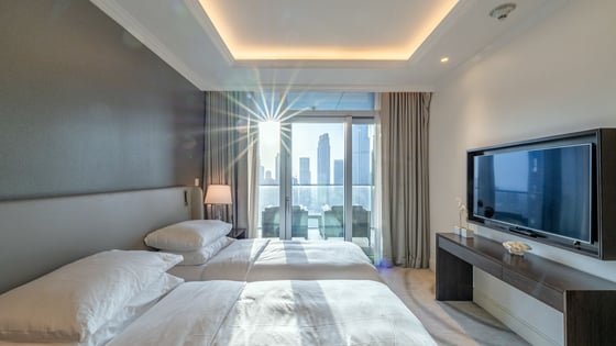 Skyline Serenity | Luxurious Living | 3-Bedroom Apartment, picture 12