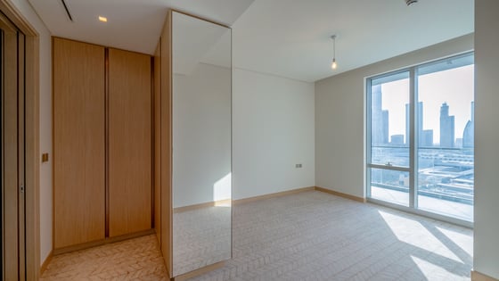 Skyline Luxury | Fully Furnished | Prime Location, picture 10