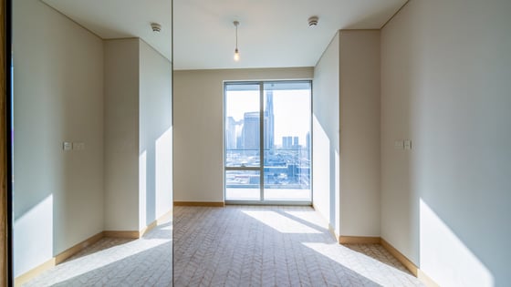 Skyline Luxury | Fully Furnished | Prime Location, picture 11