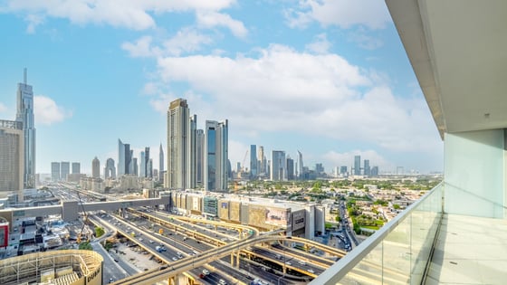 Skyline Luxury | Fully Furnished | Prime Location, picture 18