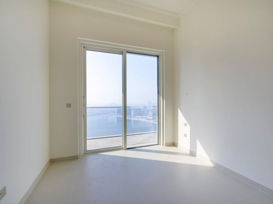 1 Level Below Penthouse, Marina and Full Palm View, picture 6
