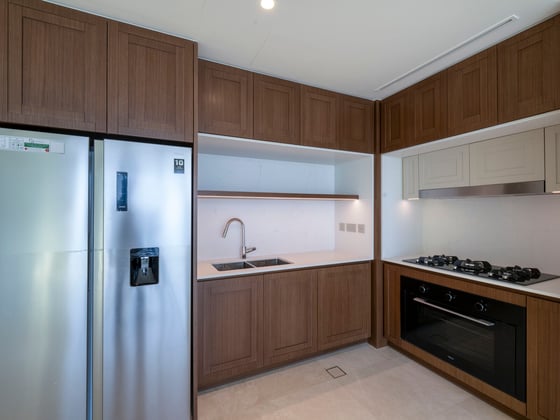 1 Level Below Penthouse, Marina and Full Palm View, picture 5