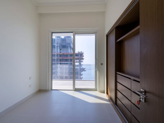 1 Level Below Penthouse, Marina and Full Palm View, picture 8