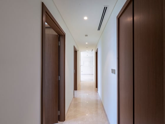 1 Level Below Penthouse, Marina and Full Palm View, picture 11