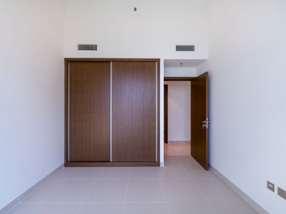 1 Level Below Penthouse, Marina and Full Palm View, picture 7