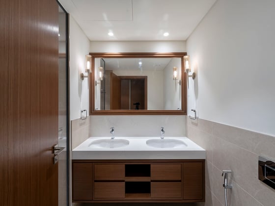 1 Level Below Penthouse, Marina and Full Palm View, picture 12