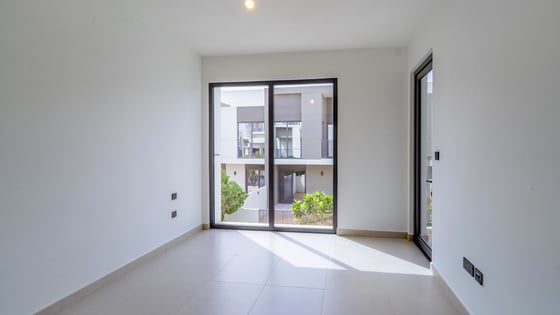 3 Bed + Maid with Private Garden, Brand New, picture 10