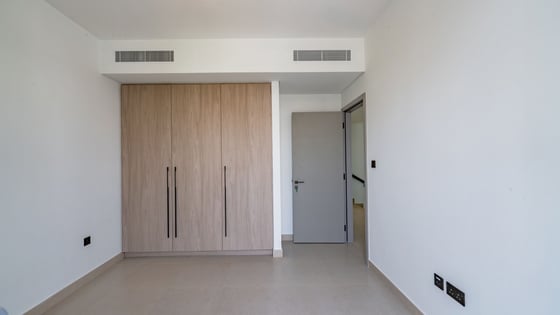 3 Bed + Maid with Private Garden, Brand New, picture 9