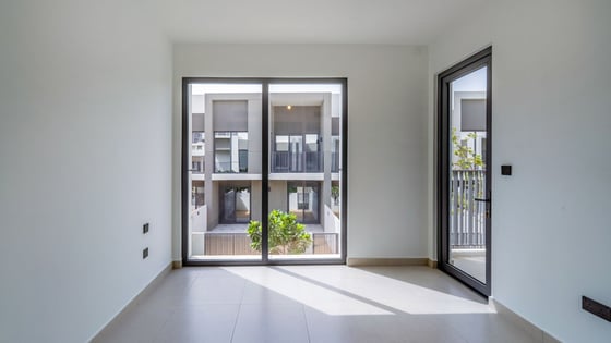 3 Bed + Maid with Private Garden, Brand New, picture 12