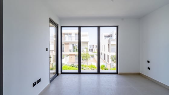 Brand New Contemporary Villa in Tilal Al Ghaf, picture 9