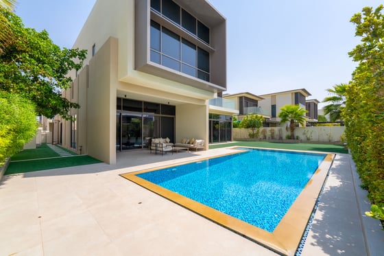 Refined Villa with a Private Pool in Dubai Hills, picture 36