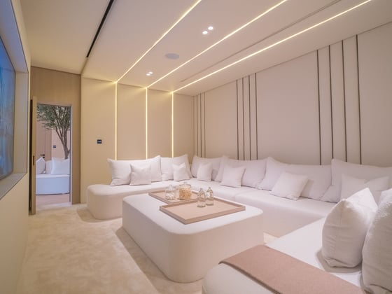 Skyline Oasis | 4BR Luxury Villa | Jumeirah Golf, picture 8