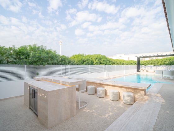 Skyline Oasis | 4BR Luxury Villa | Jumeirah Golf, picture 16