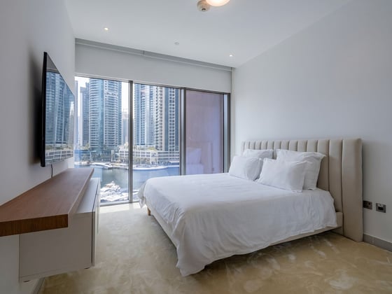 Luxurious Duplex with Stunning Marina Views, picture 8