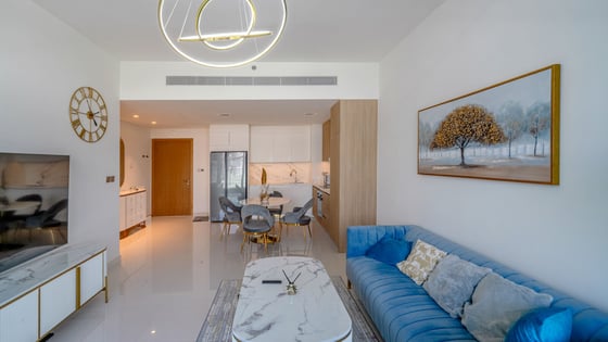 Skyline Elegance | Water Views | Emaar Beachfront, picture 7
