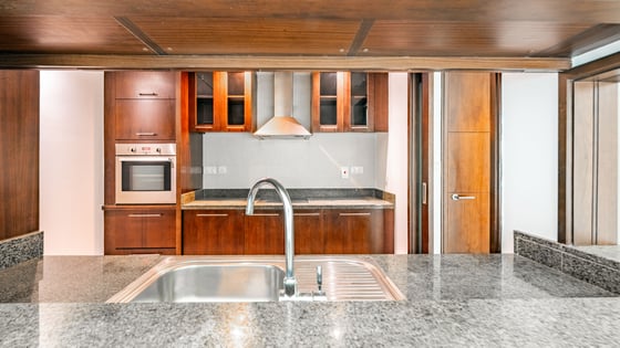 Penthouse Level | Rare Unit | Sea and JBR View, picture 7