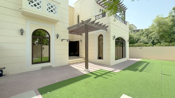 Exclusive Vacant Spacious 4BR Townhouse Single row, picture 13