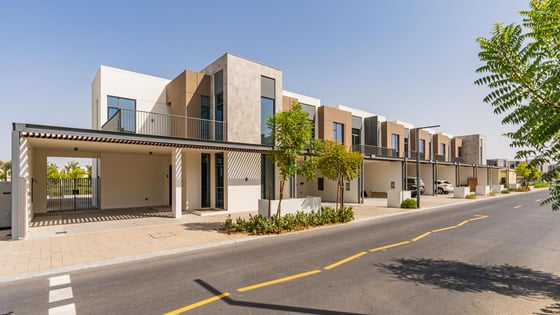 Exclusive Unit | Rented | Near Park & Clubhouse, picture 1