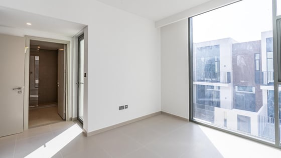 Exclusive Unit | Rented | Near Park & Clubhouse, picture 14