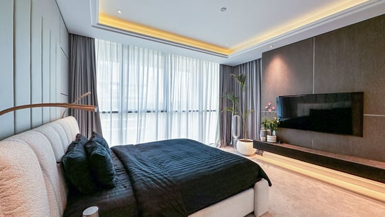 Fully Upgraded | Burj Views | Vacant soon, picture 12