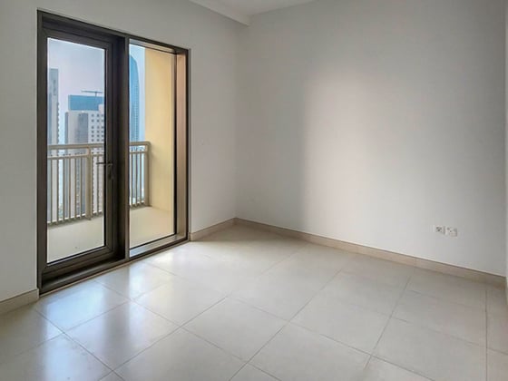 Vacant and Exclusive with Fantastic Creek Views, picture 6