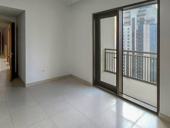 Vacant and Exclusive with Fantastic Creek Views, picture 5