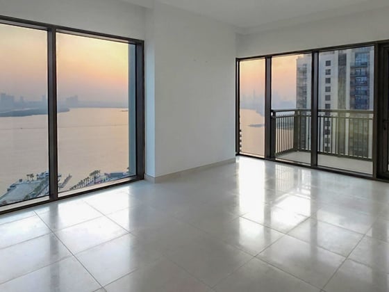 Vacant and Exclusive with Fantastic Creek Views, picture 2