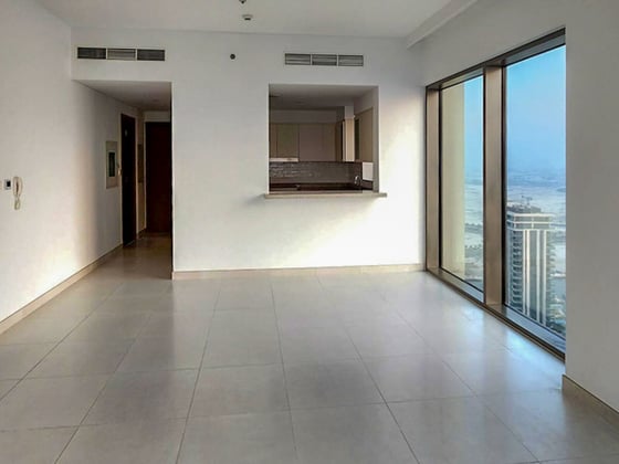 Vacant and Exclusive with Fantastic Creek Views, picture 3